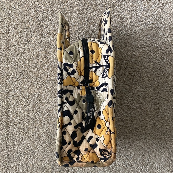 Vera Bradley Go Wild Lunchbag - Picture 5 of 9